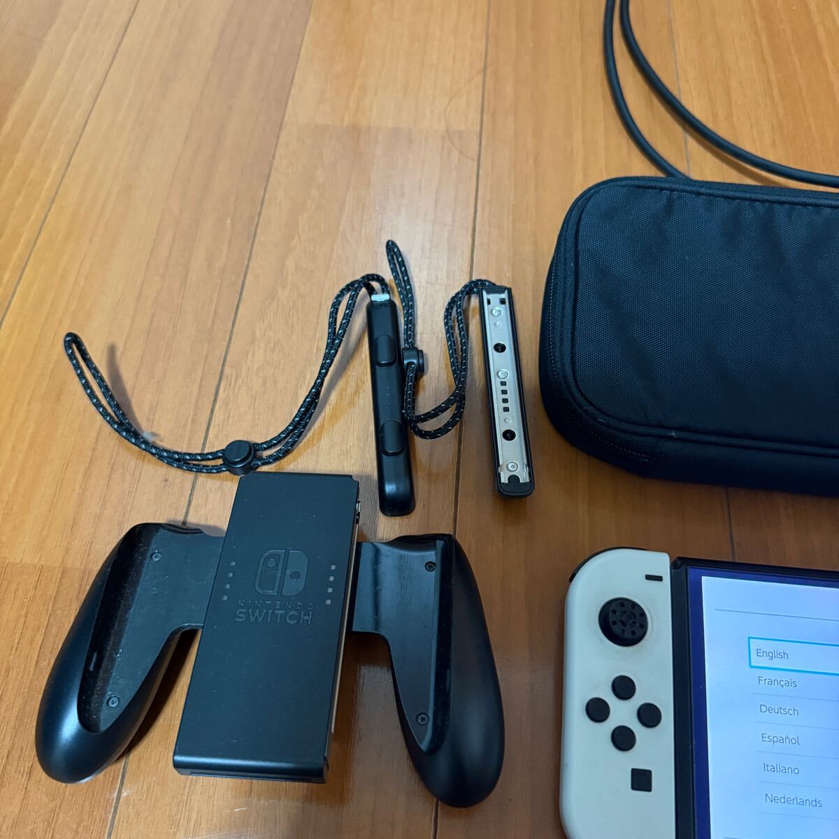 Nintendo Switch 良品　有機(jī)EL モデル　動作確認(rèn)済み　付屬品完備　即決送料無料　ホワイト