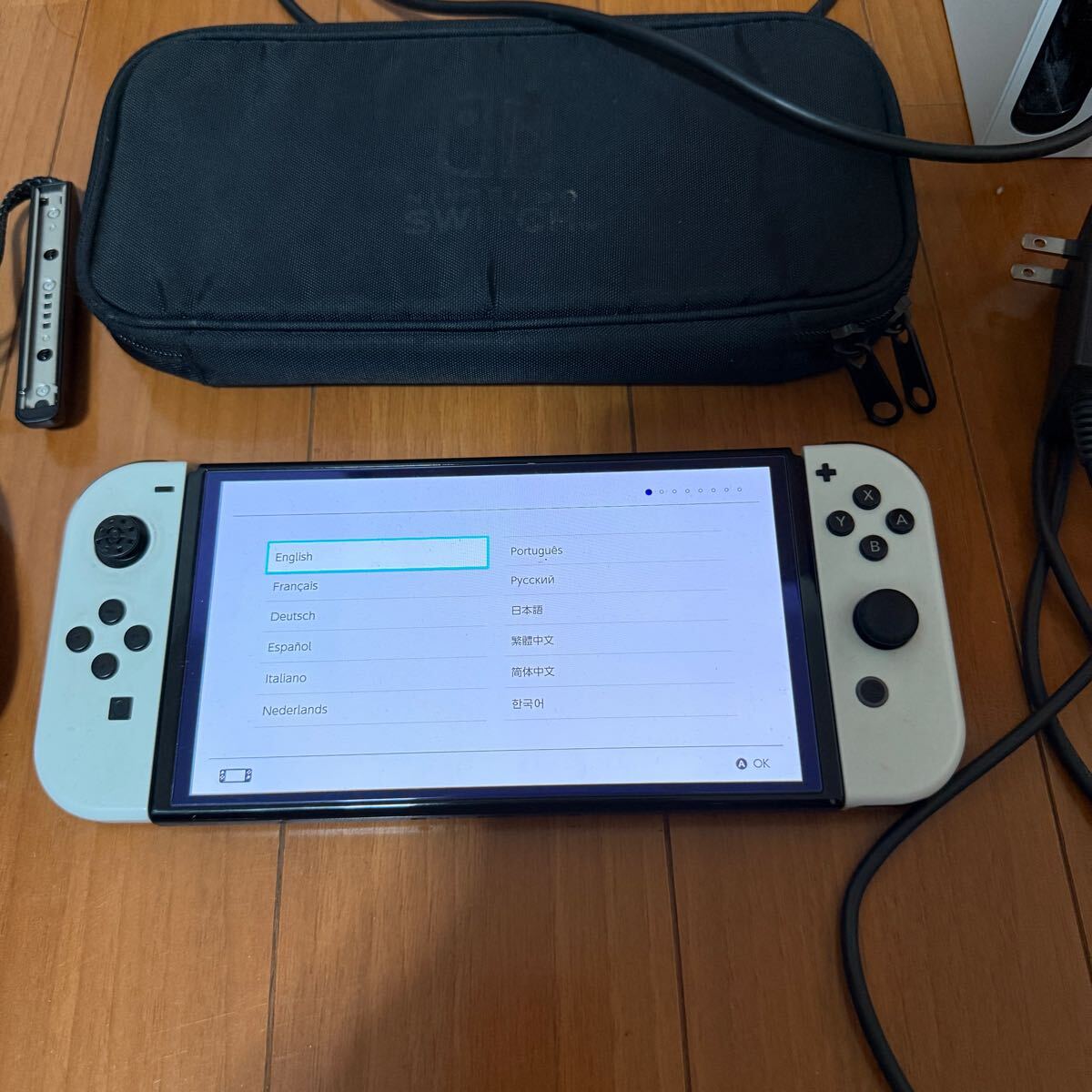 Nintendo Switch 良品　有機(jī)EL モデル　動作確認(rèn)済み　付屬品完備　即決送料無料　ホワイト