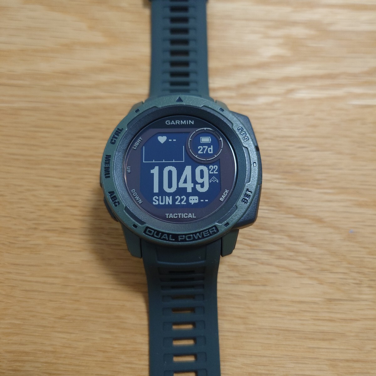 GARMIN instinct dual power tactical moss グリーン　中古