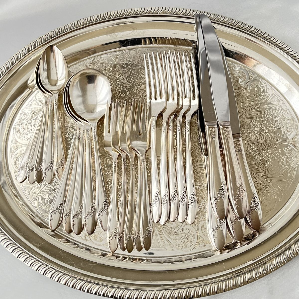 【Oneida】 クイーンエリザベスⅡ ディナーセット 5名用25本組 Oneida】 クイーンエリザベスⅡ ディナーセット 5名用25本組