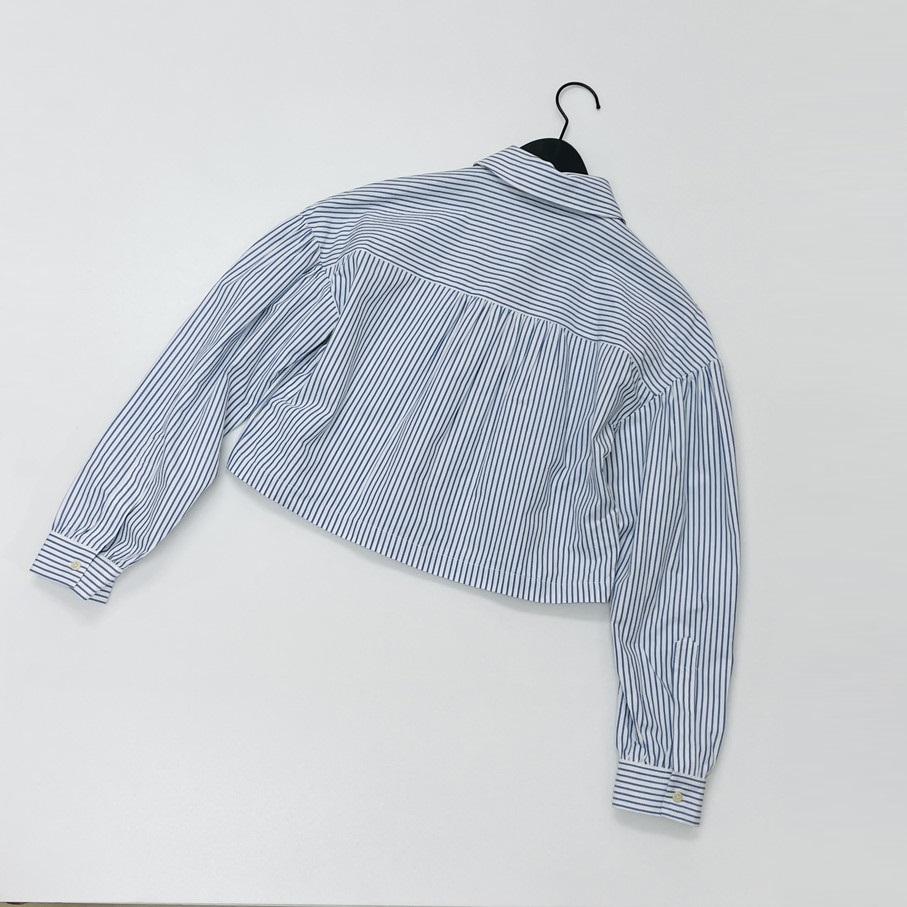 ZARA /XS/ ストライプ 長袖シャツ ショート丈 トップス レディース タグ付き カジュアル 通勤ブルーホワイト 大人可愛い生地コットン ザラ