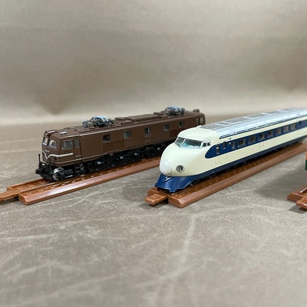 ZC035●【 メーカー不明 鉄道模型 4両いろいろ ＆ レールセット】Nゲージ