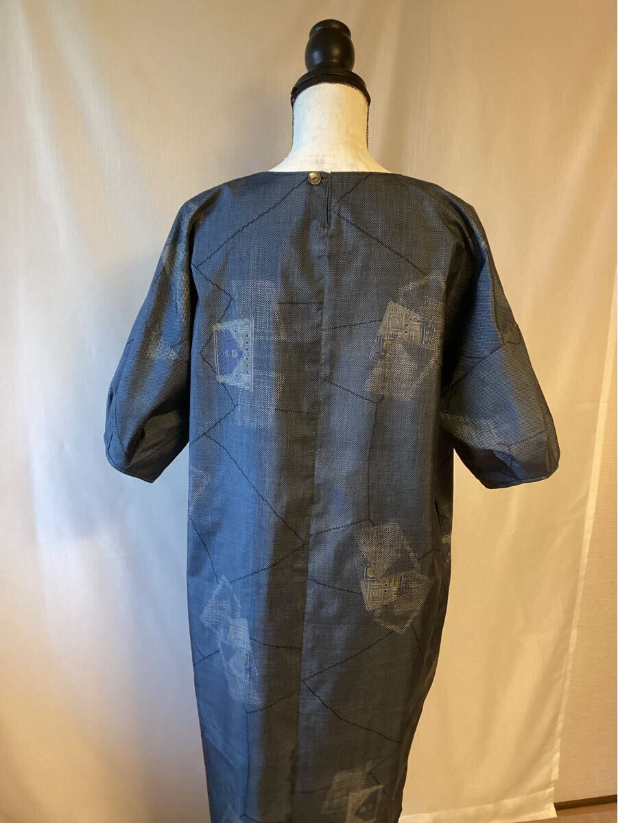 著物リメイク　【　結(jié)　】　大島紬　7マルキ　切嵌色紙重ね　正絹　しつけ付き　ダーツ　スリーブ　ドロップショルダー　