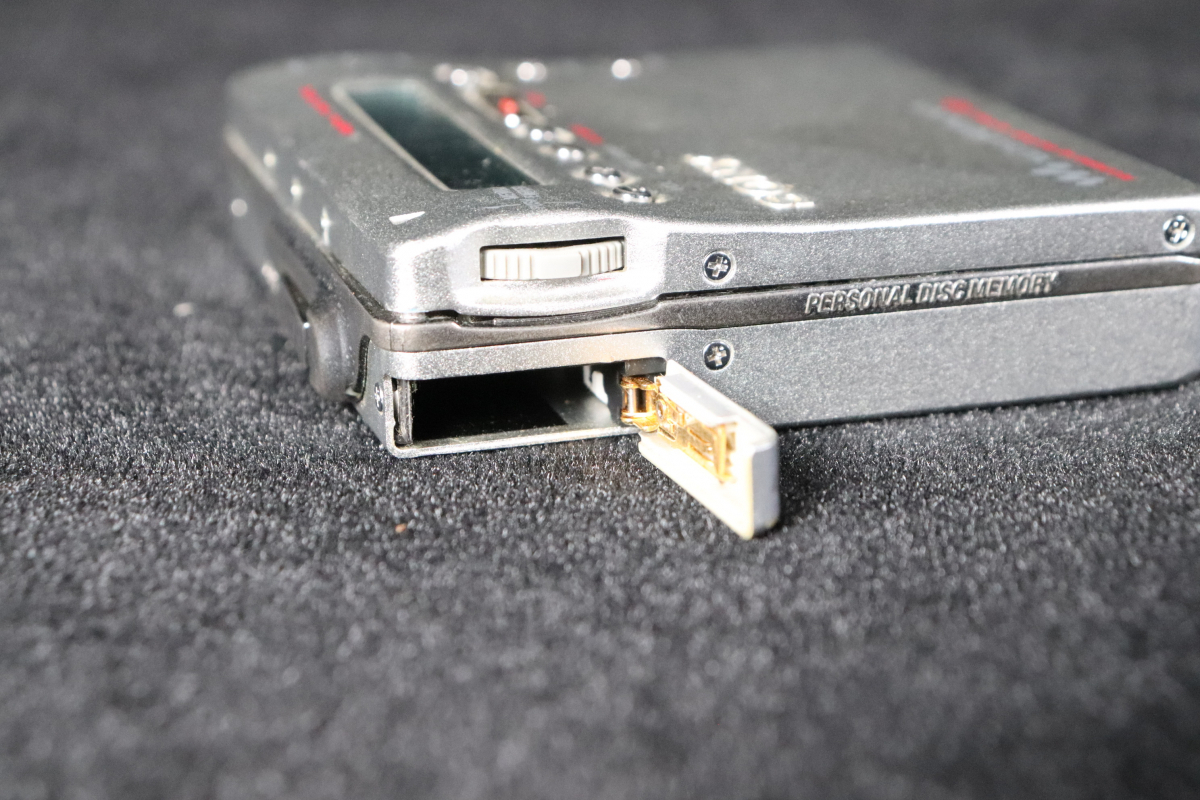 SONY ソニー MZ-R900 ウォークマン ポータブル MDプレーヤー オーディオ機(jī)器_LFE_C0617-F020