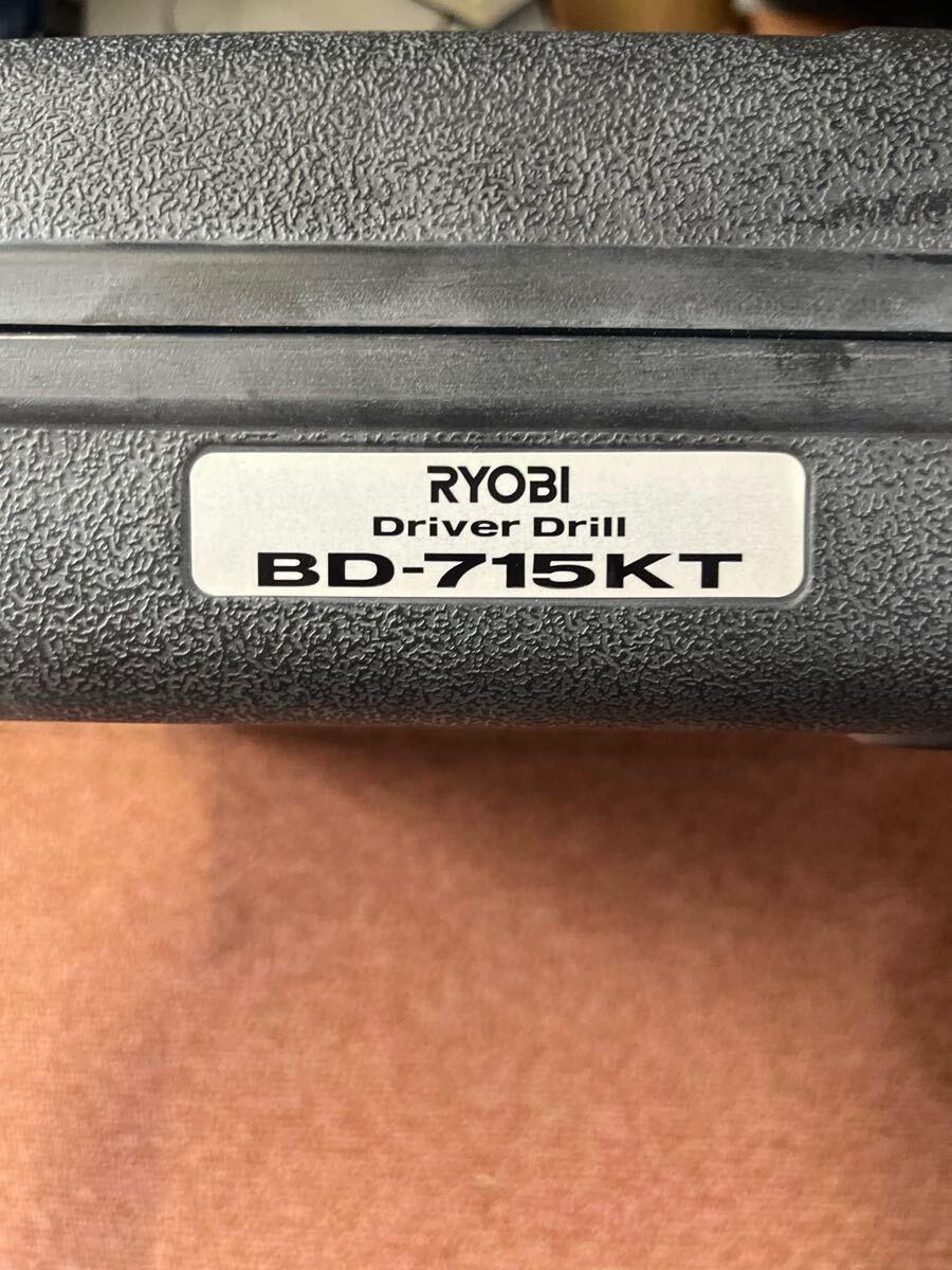 RYOBI заряжающийся шуруповерт BD-715KT H