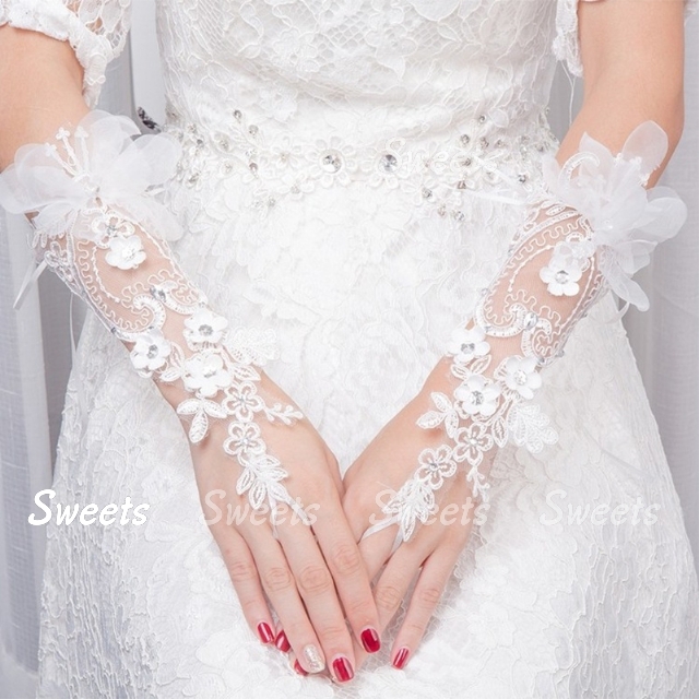 【訳あり】ウェディンググローブ　フィンガーレス　ブライダル　レース　オフホワイト結(jié)婚式 ロング手袋 小物 ラインストーン フラワー花