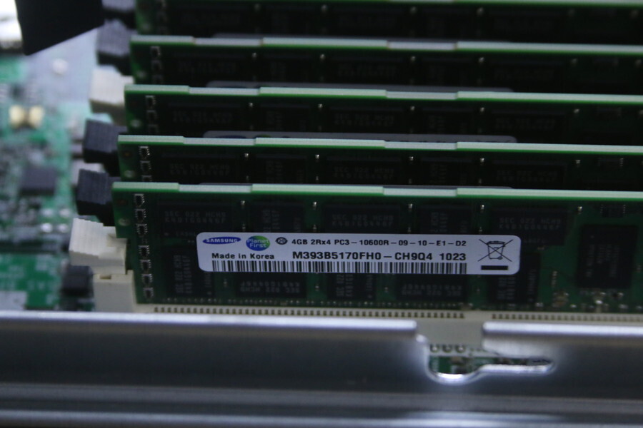 【HP ProLiant DL360 G7】サーバ　Xeon E5506　メモリ60GB　HDD300GB×４　現(xiàn)狀!!　Z33管24ざ224