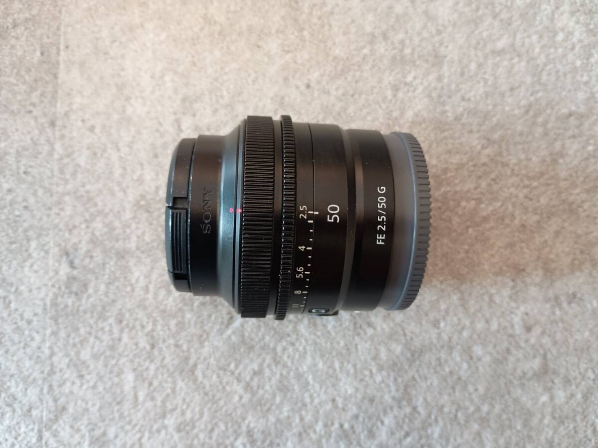 SONY FE 50mm F2.5 G Gレンズ デジタル一眼カメラα[Eマウント]用 純正レンズ SEL50F25G 標(biāo)準(zhǔn)単焦點(diǎn)レンズ フルサイズ