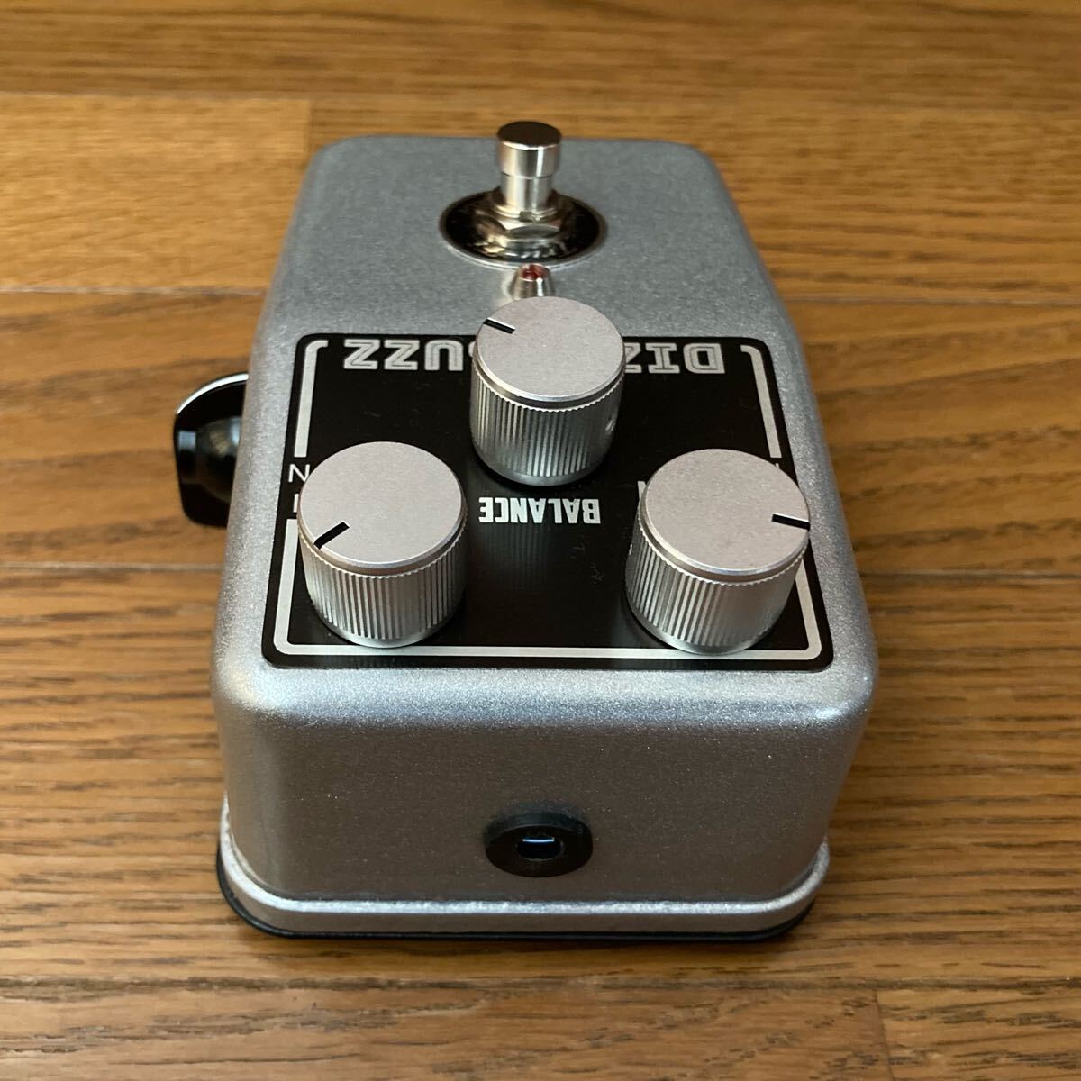 Tru-Fi Dizzy Buzz ファズ FUZZ Buzzaround DIZZY TONE