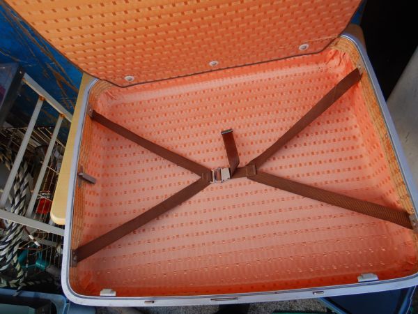  Showa. багажник чемодан 040901 Samsonite 996 чай цвет Brown 65X50D22( внутренний диаметр 39X47X18)CM SAMSONITE ключ есть на фото было использовано 