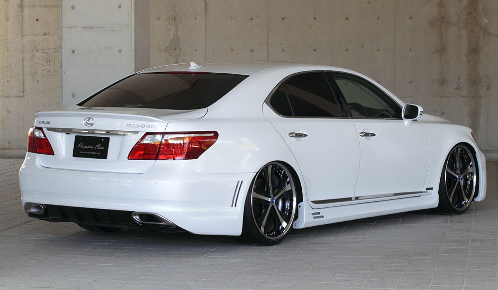 M'z SPEED トランクスポイラー 未涂裝 FRP レクサス LS600hL UVF46 H21.9～H24.9 中期