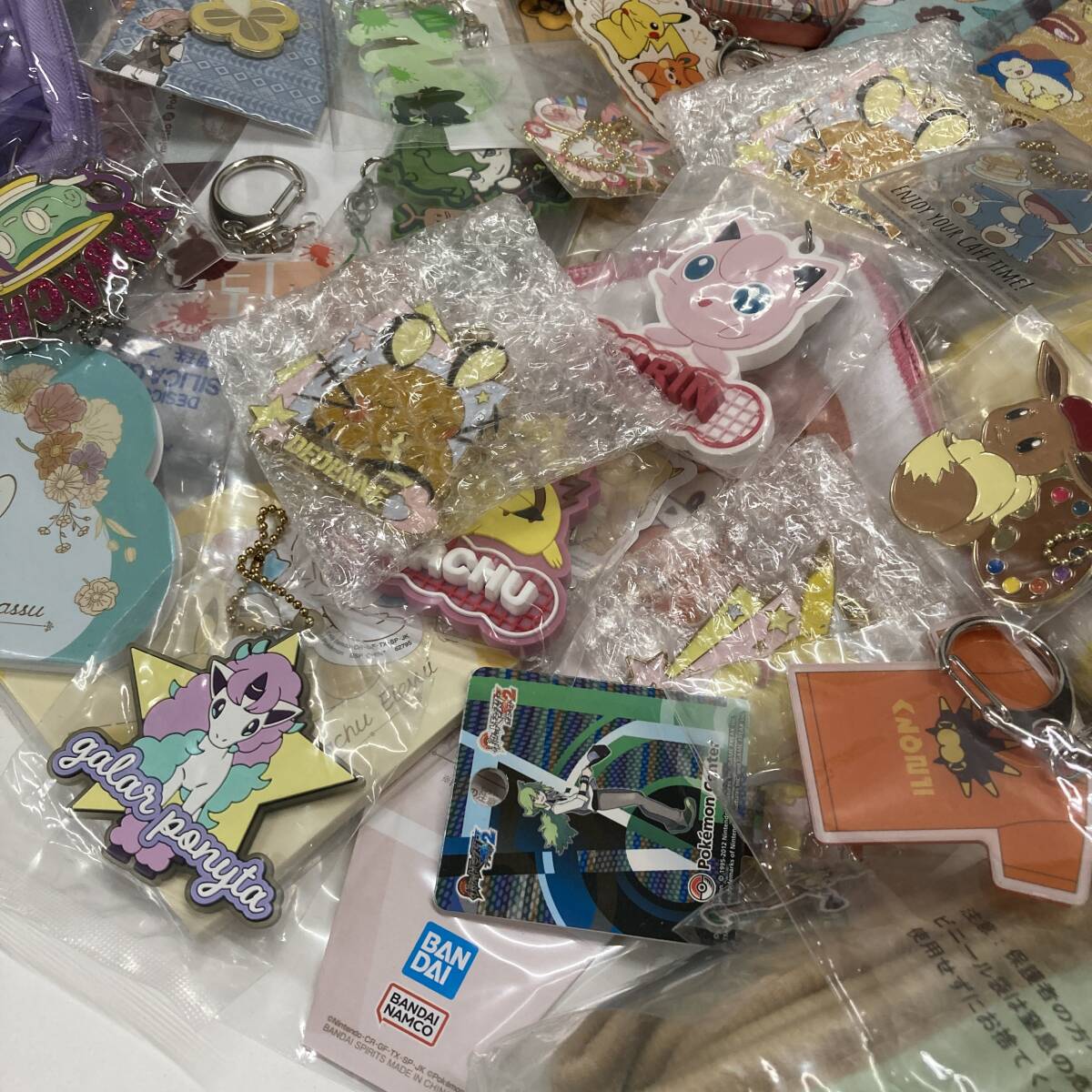 32Mdd 【中古品】 ポケモン グッズ まとめて箱詰め 
