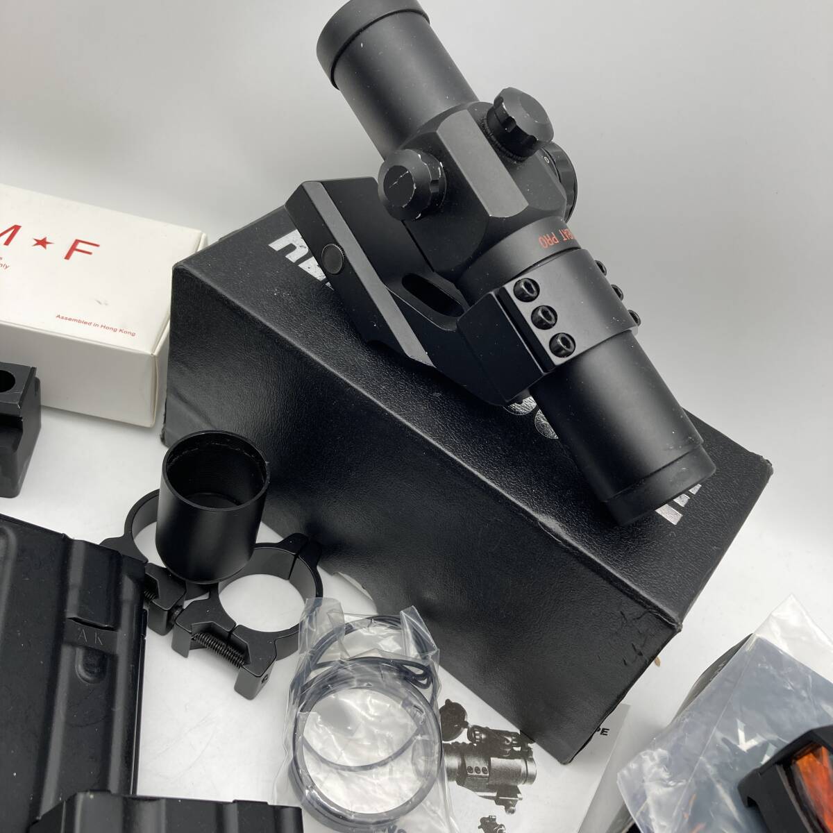 36S【中古ジャンク品】 ミリタリー用品 まとめて箱詰め ※動(dòng)作未確認(rèn)ジャンク品