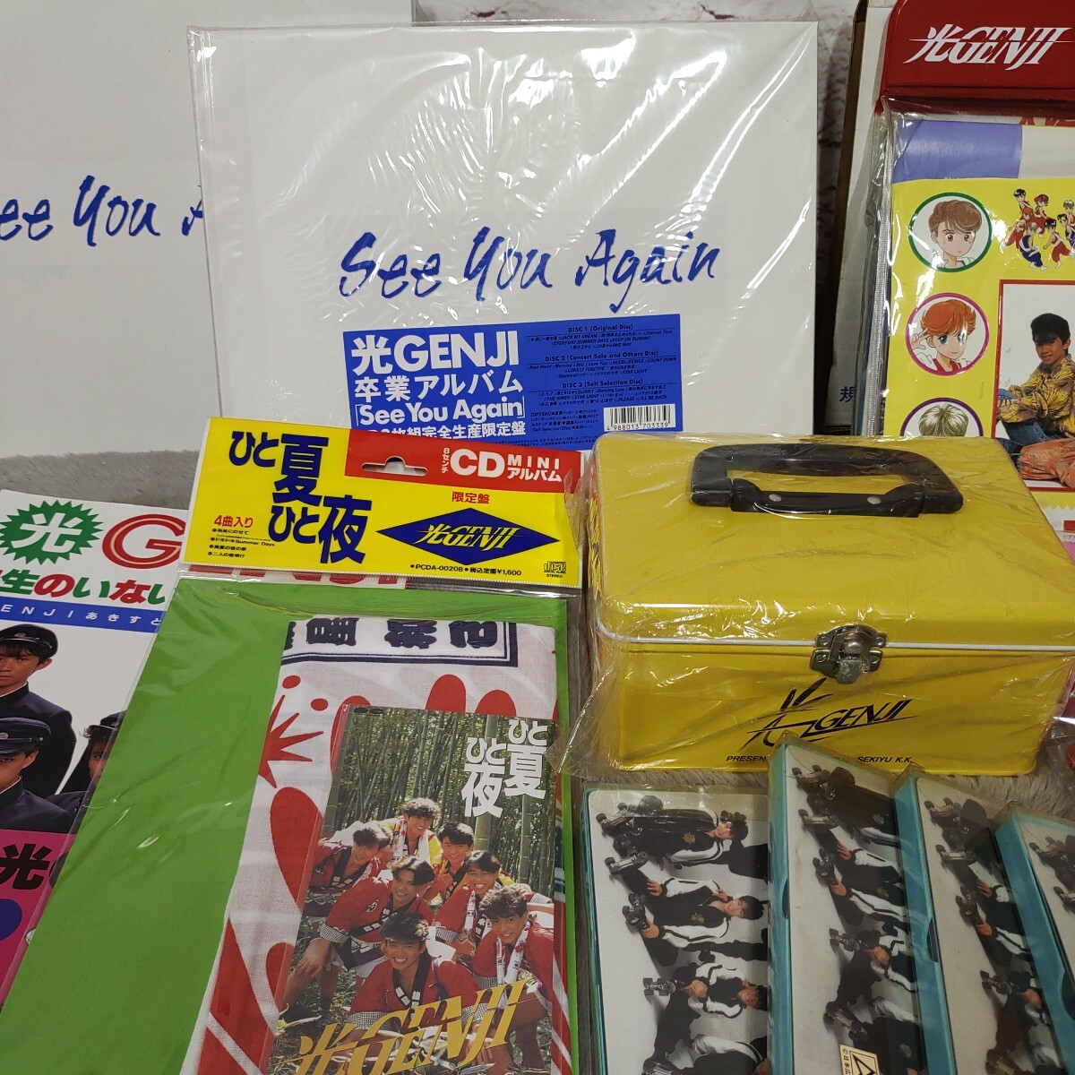 光GENJIグッズ 大量まとめ売り 光GENJI グッズ 大量 まとめ売り 写真集 CD 会報 シール 他