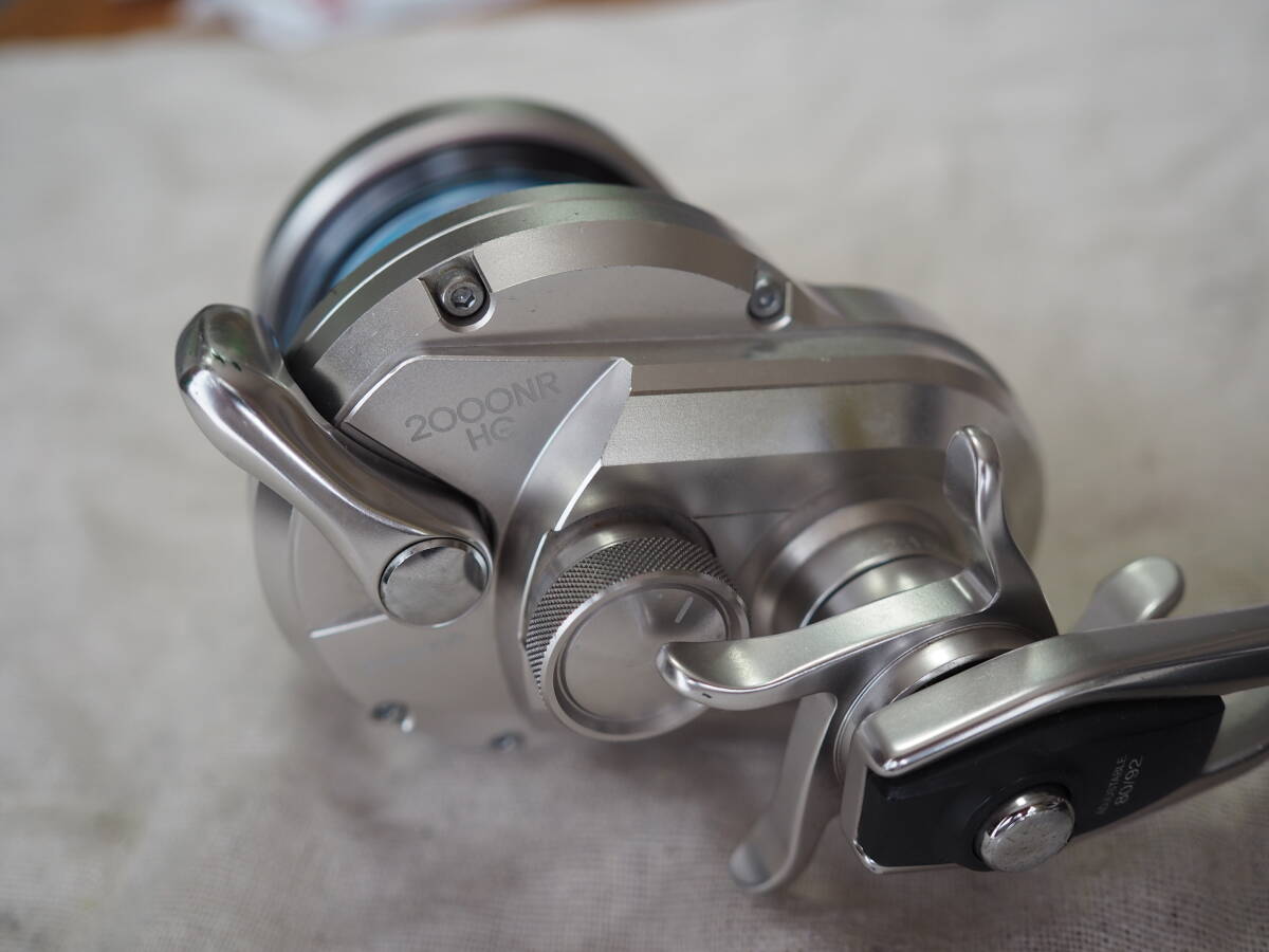 ??美品　シマノ 17 オシアジガー 2000NRHG　日本制??