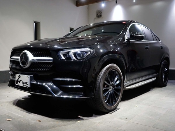 GLEクーペ 400 d 4マチック スポーツ ディーゼルターボ 4WD マッドブラック21AW　赤×黒シート