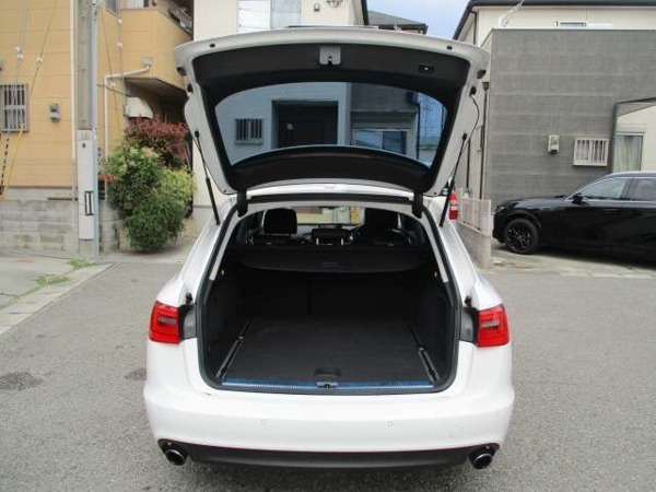 A6アバント 2.8 FSI クワトロ 4WD