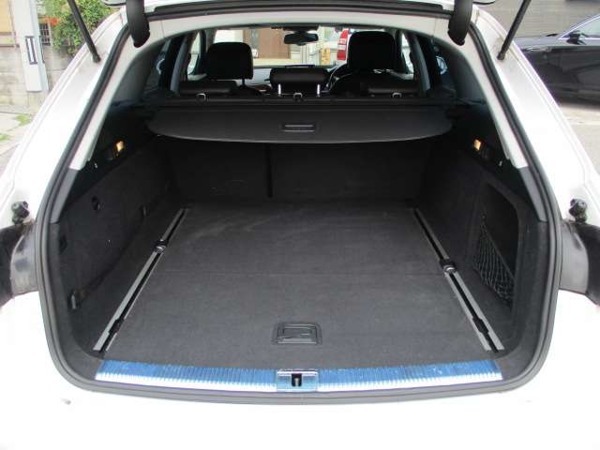 A6アバント 2.8 FSI クワトロ 4WD