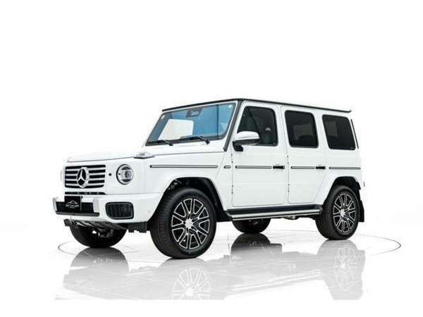 Gクラス G450d AMGラインパッケージ (ISG) ディーゼルターボ 4WD MP202501 マヌファクトゥーアP+ グレーインテリア