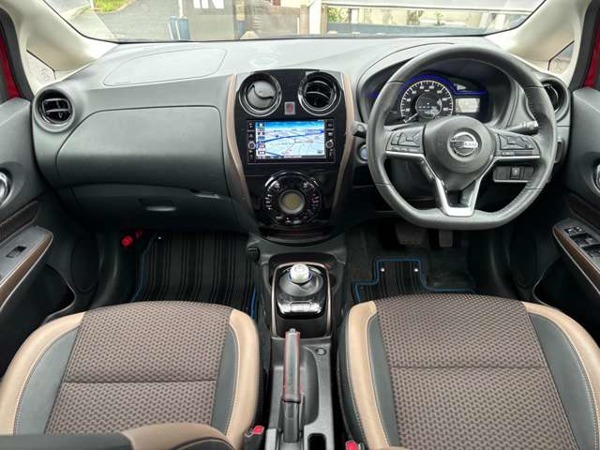 ノート 1.2 e-POWER メダリスト 純正ナビ　アラウンドビュー　ハーフレザー