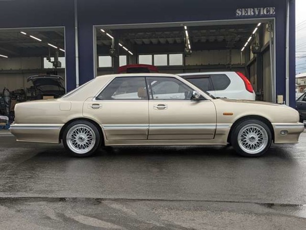 シーマ 3.0 タイプII リミテッド インパル731S仕様　フジツボマフラー