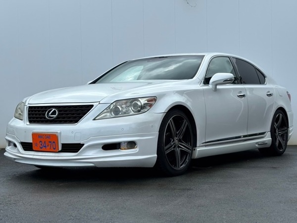 LS 460 バージョンSZ Iパッケージ WALD20インチ　エアロ　サンルーフ