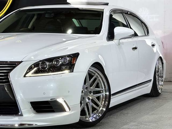 LS 460L エグゼクティブパッケージ ロング サンルーフ黒革 サスコン 21インチ