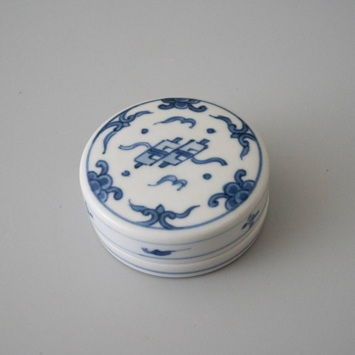 淡海ぜぜ 陽炎園造 染付 宝つくし 香合 茶道具_画像3