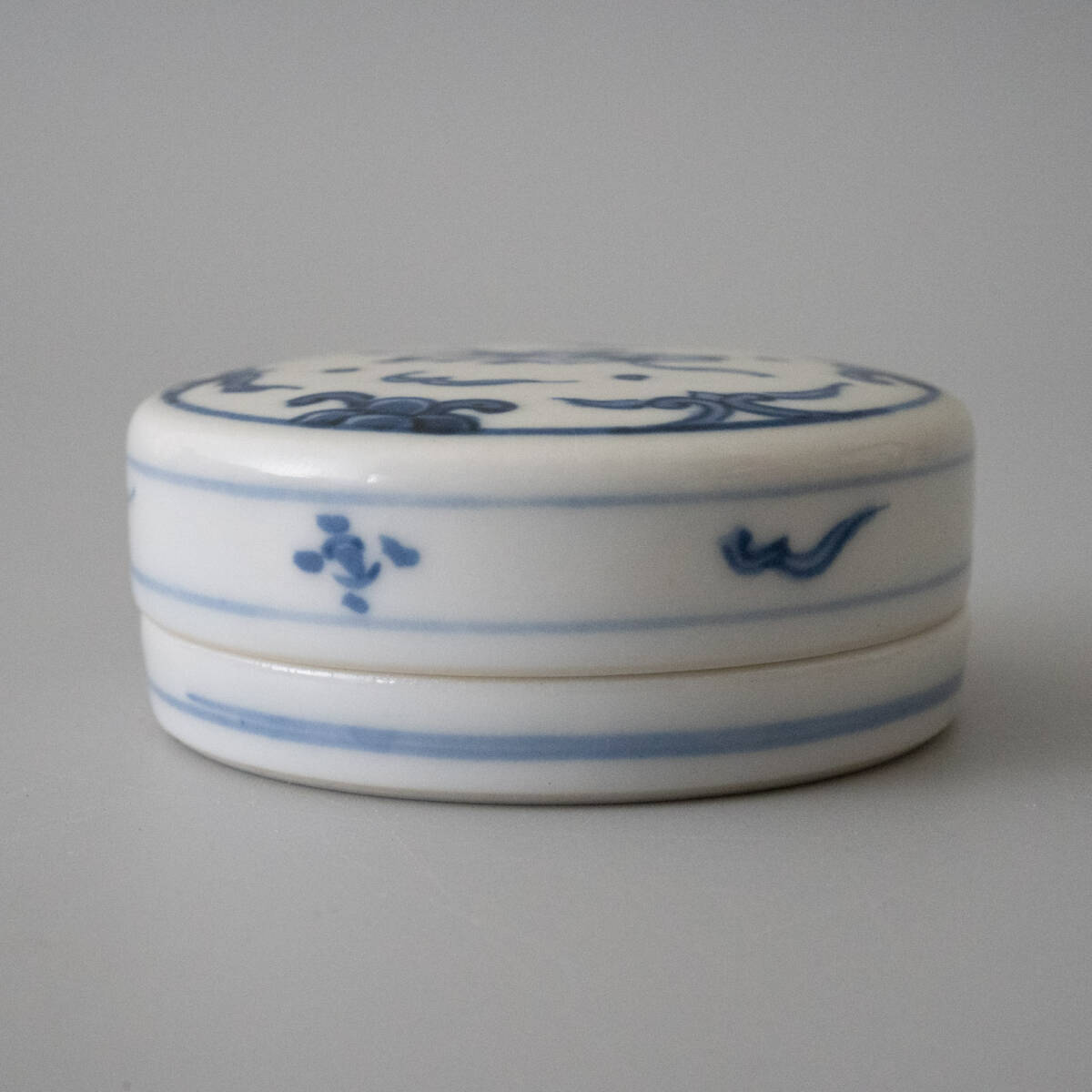 淡海ぜぜ 陽炎園造 染付 宝つくし 香合 茶道具_画像5