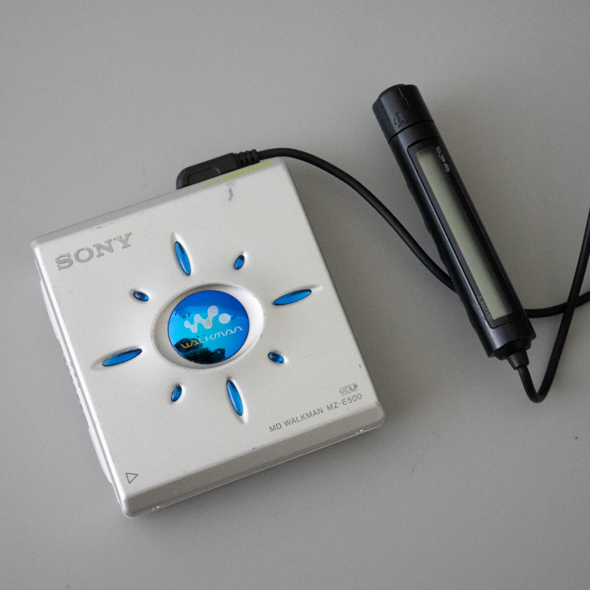 SONY MD WALKMAN ソニーMDウォークマン MZ-E500 リモコン RM-MC10L シルバー ポータブルプレーヤー