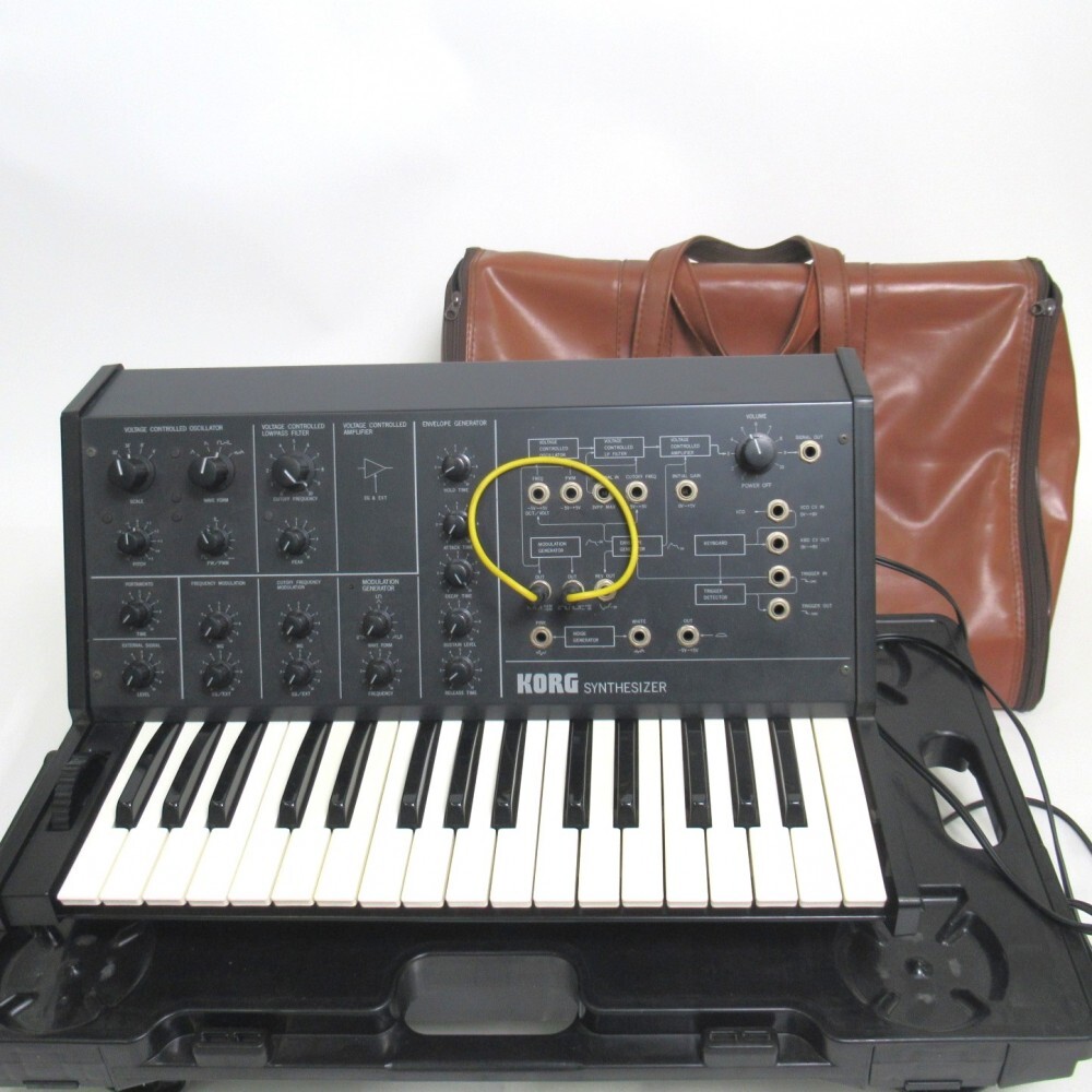 1円? KORG コルグ MS-10 シンセサイザー ケース付 アナログ レトロ 通電のみ確認済 動作未確認 現(xiàn)狀品 ※同梱不可 3516173