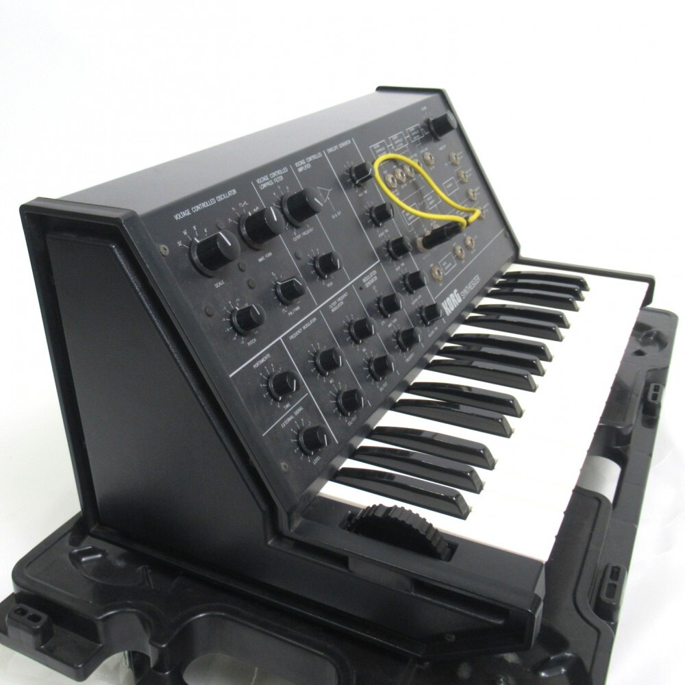 1円? KORG コルグ MS-10 シンセサイザー ケース付 アナログ レトロ 通電のみ確認済 動作未確認 現(xiàn)狀品 ※同梱不可 3516173