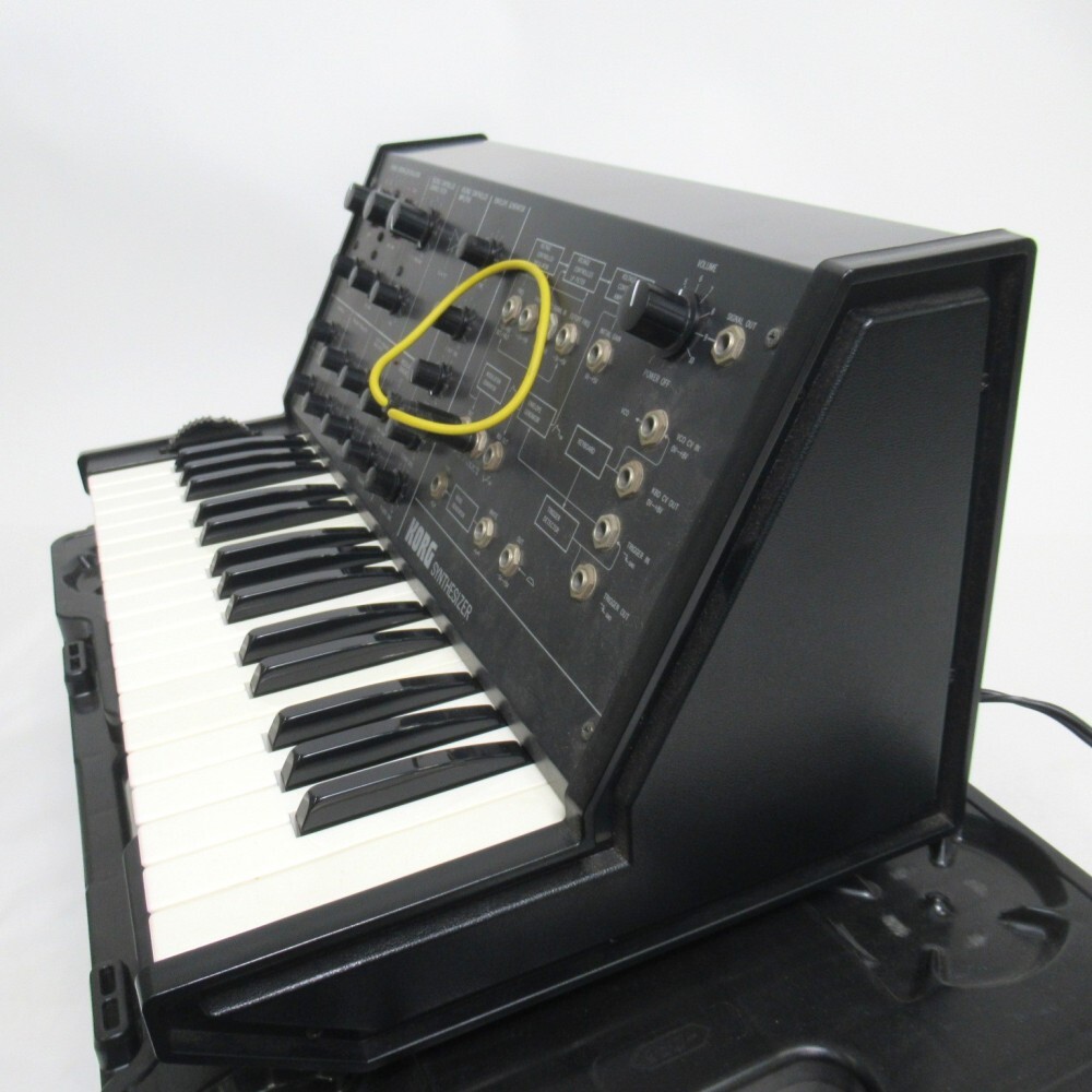 1円? KORG コルグ MS-10 シンセサイザー ケース付 アナログ レトロ 通電のみ確認済 動作未確認 現(xiàn)狀品 ※同梱不可 3516173
