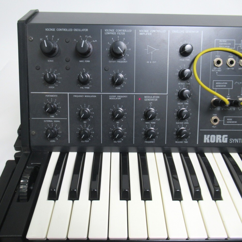 1円? KORG コルグ MS-10 シンセサイザー ケース付 アナログ レトロ 通電のみ確認済 動作未確認 現(xiàn)狀品 ※同梱不可 3516173