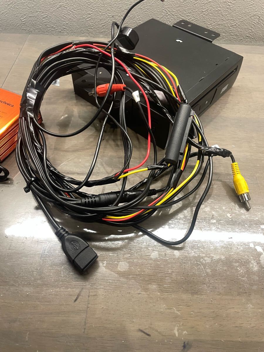 Elut AG410-DV 車両用DVDプレーヤー　USB おまけ分配器付き