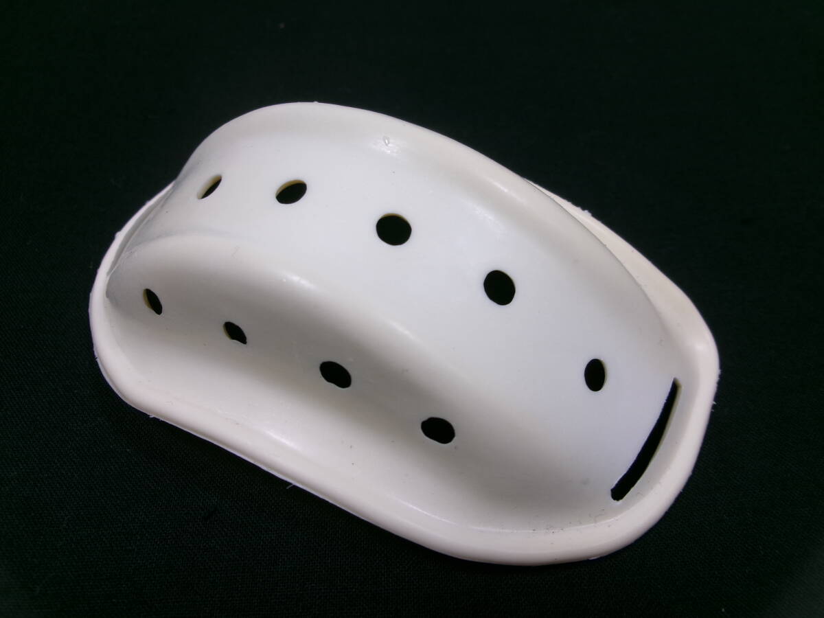 60s 純正 BUCO チンカップ / チンガード 白 1刻印入 ⑤★60年代 当時物 ブコ トラベラー ガーディアン プロテクター RIOT レジスタル_画像1