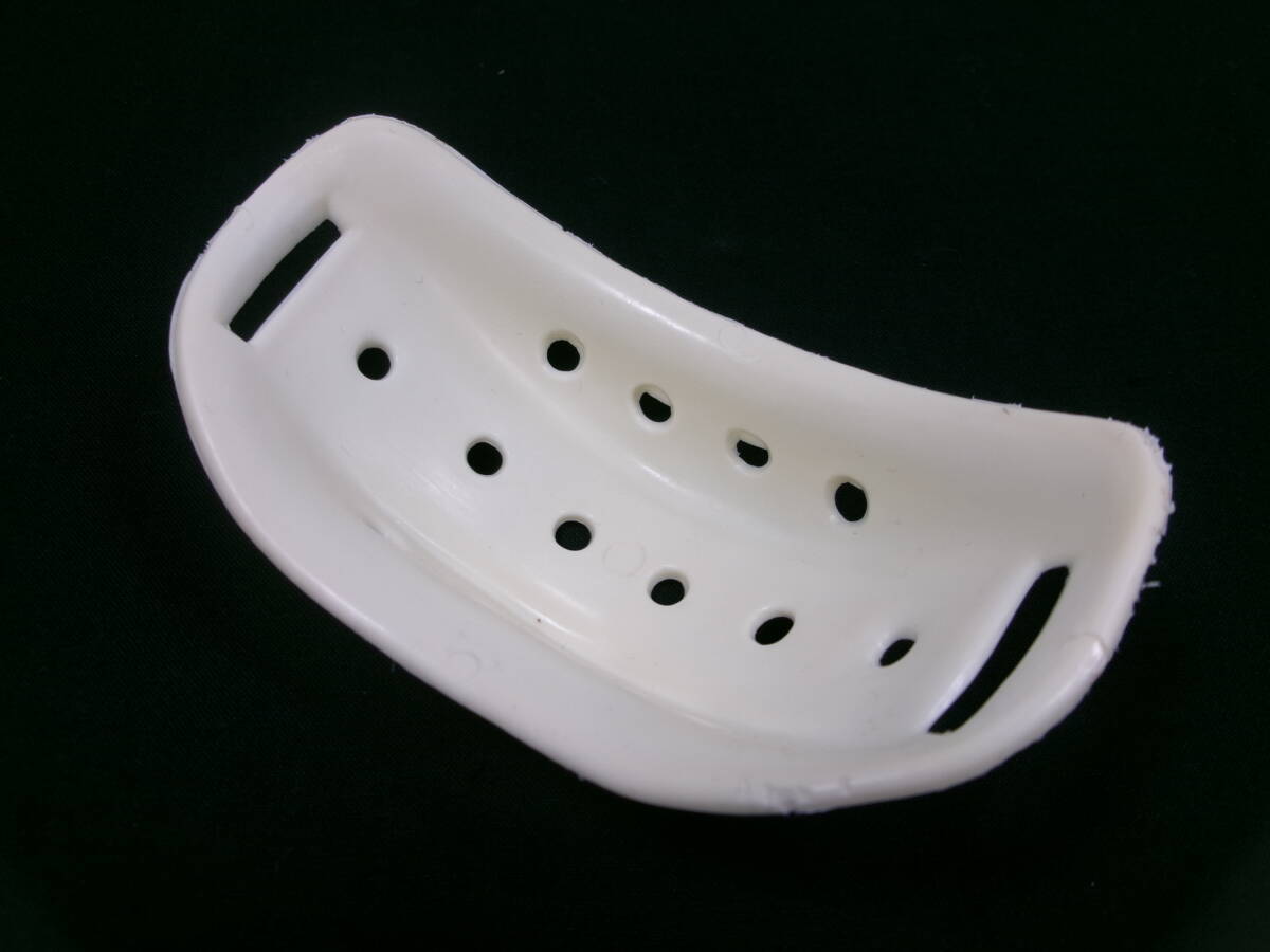 60s 純正 BUCO チンカップ / チンガード 白 1刻印入 ⑤★60年代 当時物 ブコ トラベラー ガーディアン プロテクター RIOT レジスタル_画像2