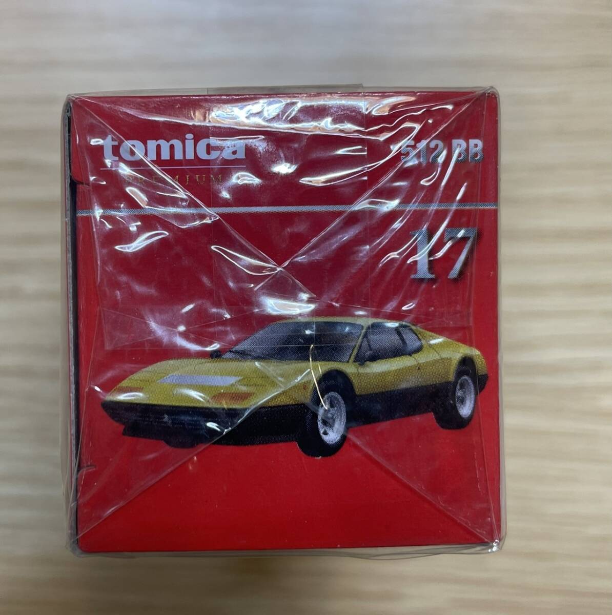 ☆美品 ☆未開封 ☆トミカ プレミアム 17 フェラーリ 17 512 BB