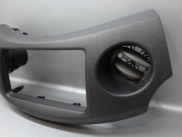 中古 ダイハツ エッセ L235S オーディオパネル 55405-B2220 (棚3585-D308)