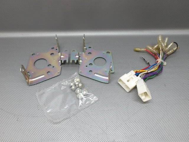中古 ダイハツ エッセ L235S オーディオパネル 55405-B2220 (棚3585-D308)