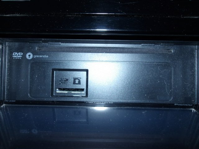 中古 スバル純正 AVIC-RZ900 メモリーナビ/DVD/Bluetooth/フルセグ 7型 (棚3924-D301)