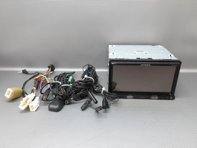 中古 スバル純正 AVIC-RZ900 メモリーナビ/DVD/Bluetooth/フルセグ 7型 (棚3924-D301)