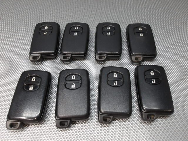 中古 トヨタ プリウス ZVW30 スマートキー キーレス 8個(gè)セット (棚3691-D308)