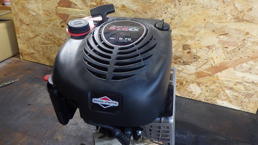 [ почти новый товар ]Briggs & Stratton длина ось двигатель 675 серии 