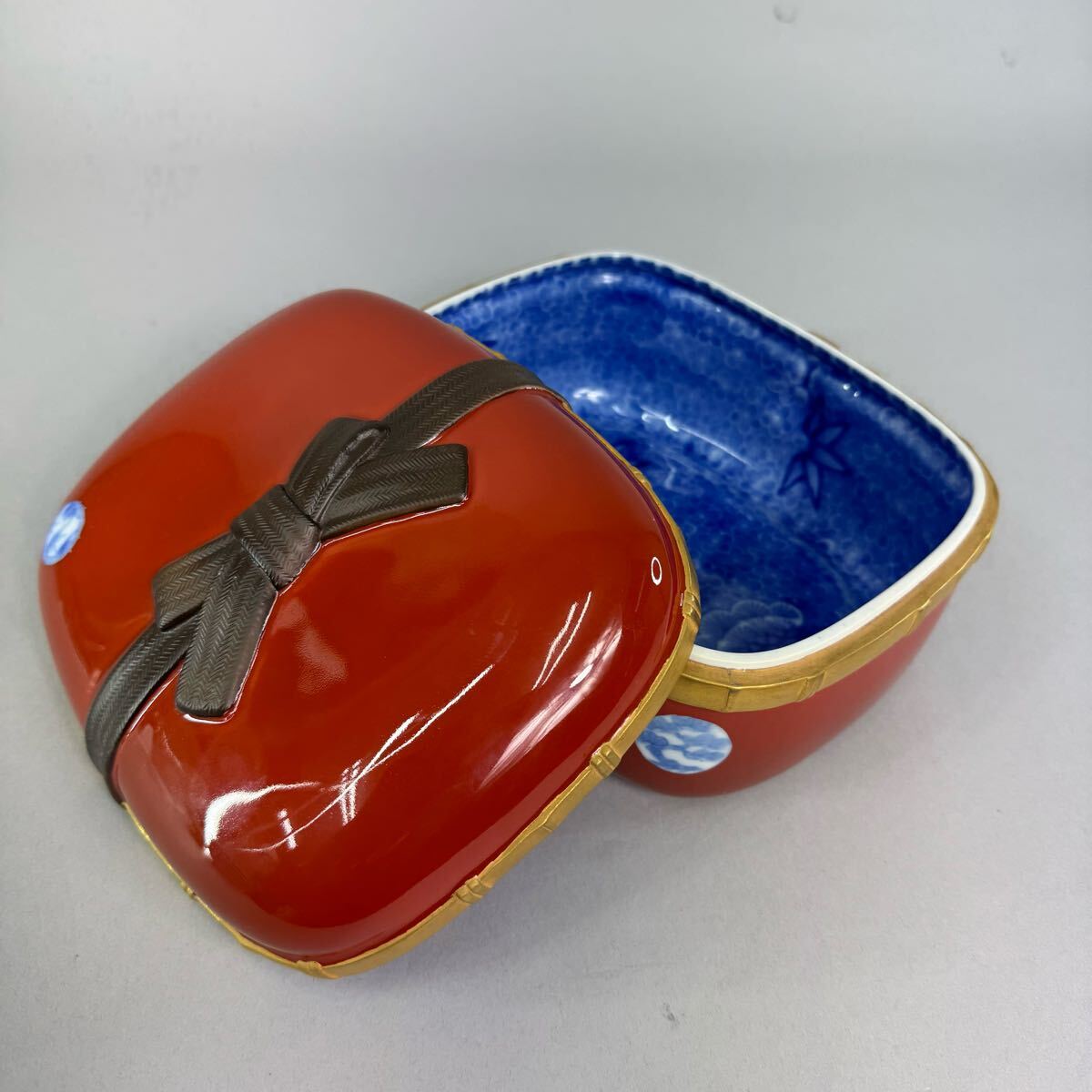 有田焼 深川製磁 百年庵 陶箱 丸紋外赤 蓋物 重箱 菓子器