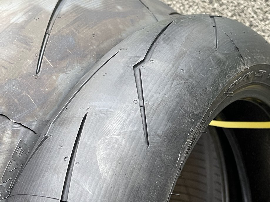 【限定1セットのみ特価】ピレリ ディアブロスーパーコルサ V3 SP 120/70ZR17 200/55ZR17 前後セット 国内正規品 DIABLO SUPERCORSA SP V3