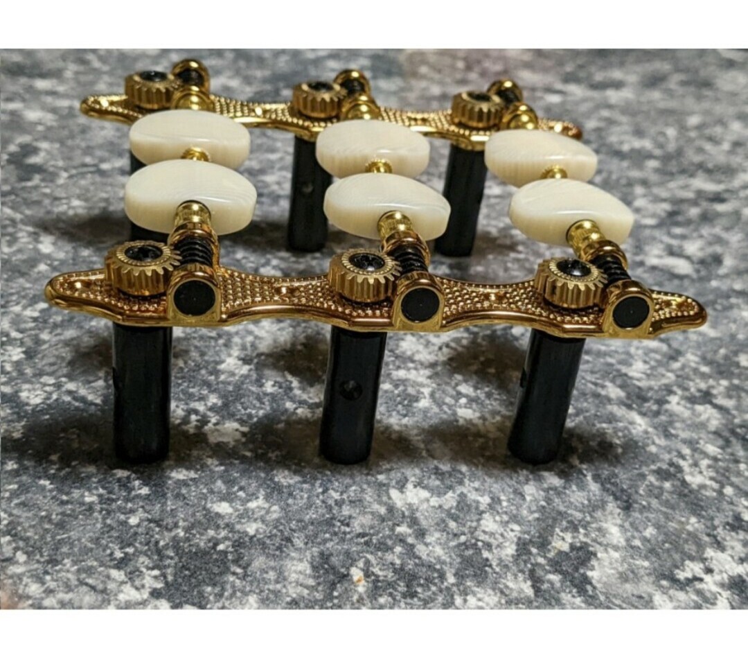 クラシックギター用　ペグ　未使用品　ゴールド