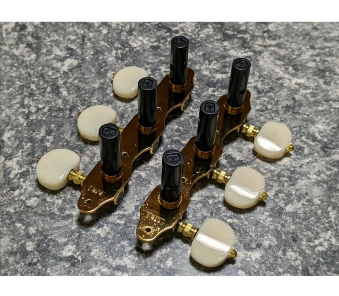 クラシックギター用　ペグ　未使用品　ゴールド
