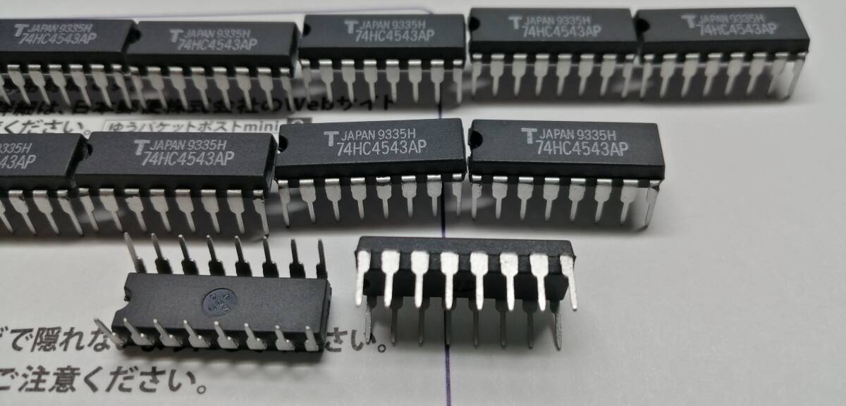 東芝　ＩＣ TC74HC4543AP BCD-TO-7 SEGMENT LATCH/DECODER/LCD DRIVER 17個　