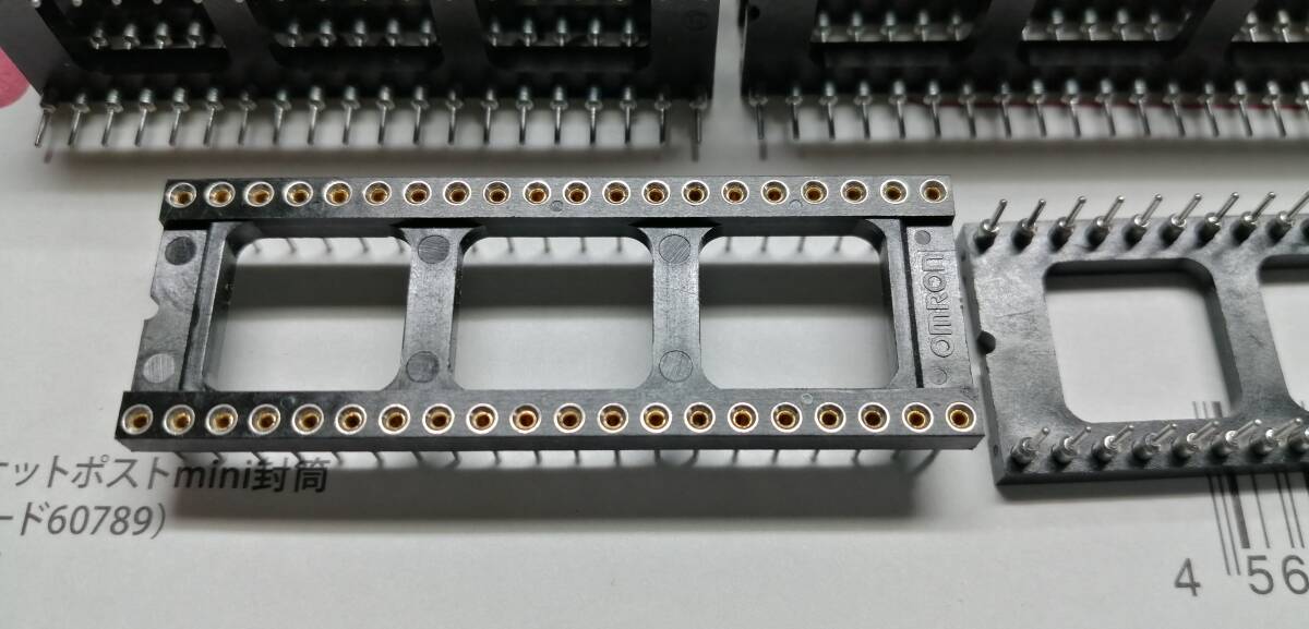 オムロン　丸ピン　ICソケット オープンフレームタイプ XR2A-4001-N 極數(shù)40 金めっき0.75μm 45個(gè)